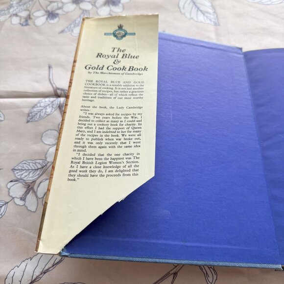 The Royal Blue & Gold Cookbook The Marchioness of Cambridge - Picture 3 of 7